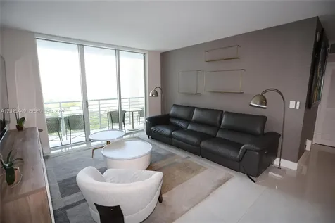 325 S Biscayne Boulevard Miami FL 33131