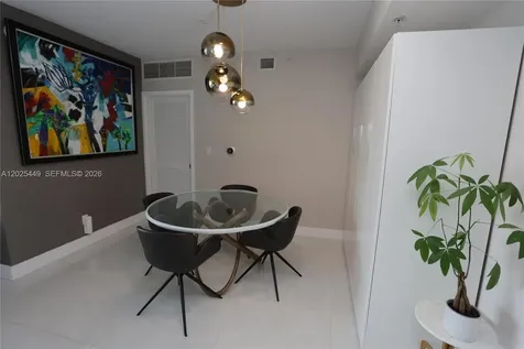 325 S Biscayne Boulevard Miami FL 33131