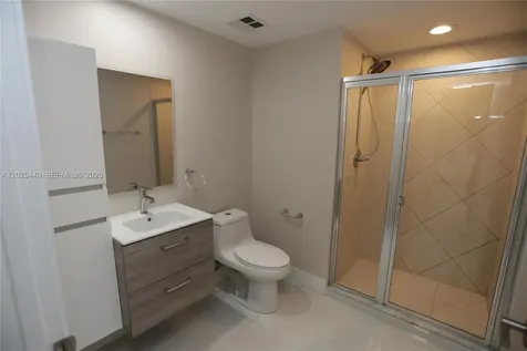 325 S Biscayne Boulevard Miami FL 33131