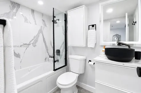 19201 Collins Avenue Sunny Isles Beach FL 33160