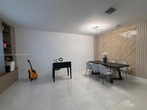 9286 W 33rd Lane Hialeah FL 33018