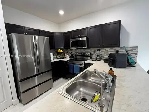 9286 W 33rd Lane Hialeah FL 33018