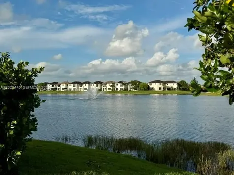 9286 W 33rd Lane Hialeah FL 33018