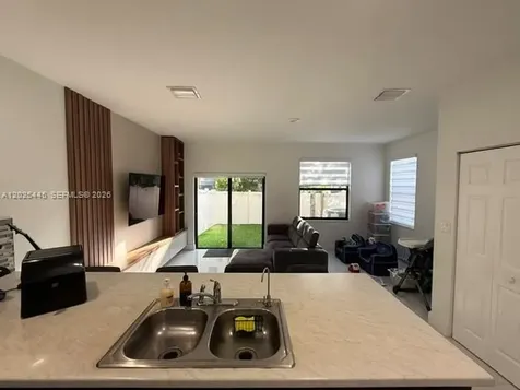 9286 W 33rd Lane Hialeah FL 33018