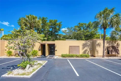 6705 Kingsmoor Way Miami Lakes FL 33014