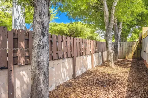 6705 Kingsmoor Way Miami Lakes FL 33014