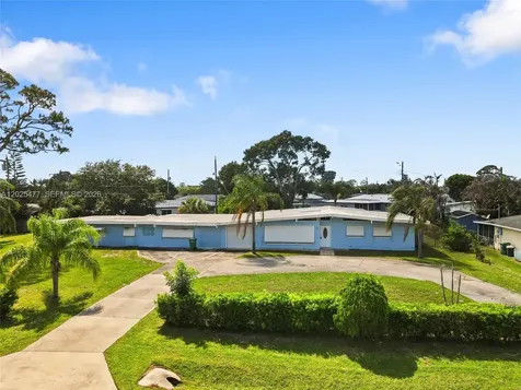 310 E Olive Avenue Port St. Lucie FL 34952