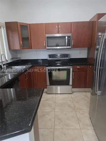 7477 NW 181 Hialeah FL 33015