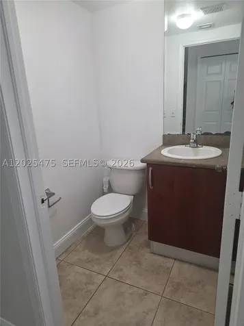 7477 NW 181 Hialeah FL 33015