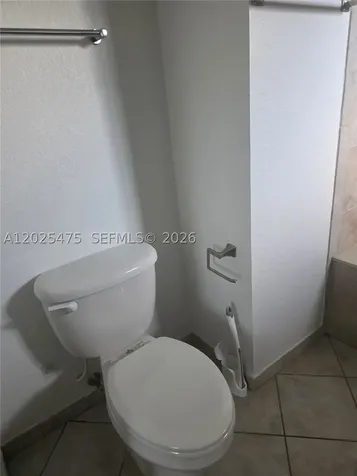 7477 NW 181 Hialeah FL 33015
