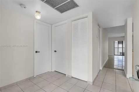 841 NE 207th Lane Miami FL 33179