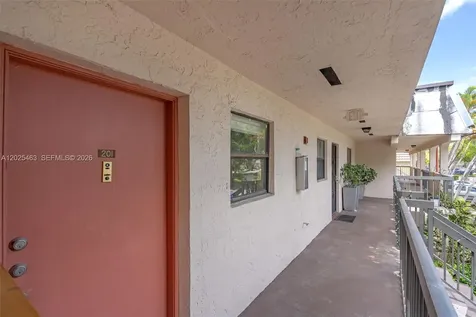 841 NE 207th Lane Miami FL 33179