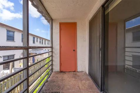 841 NE 207th Lane Miami FL 33179