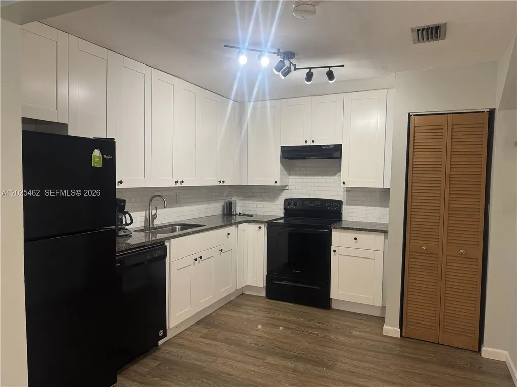 823 NE 19th Avenue Fort Lauderdale FL 33304
