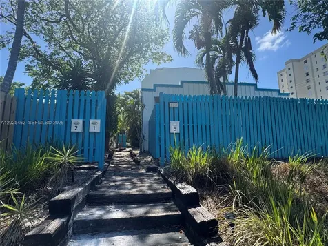 823 NE 19th Avenue Fort Lauderdale FL 33304