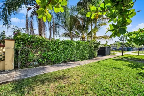 851 SW 1st Street Florida City FL 33034
