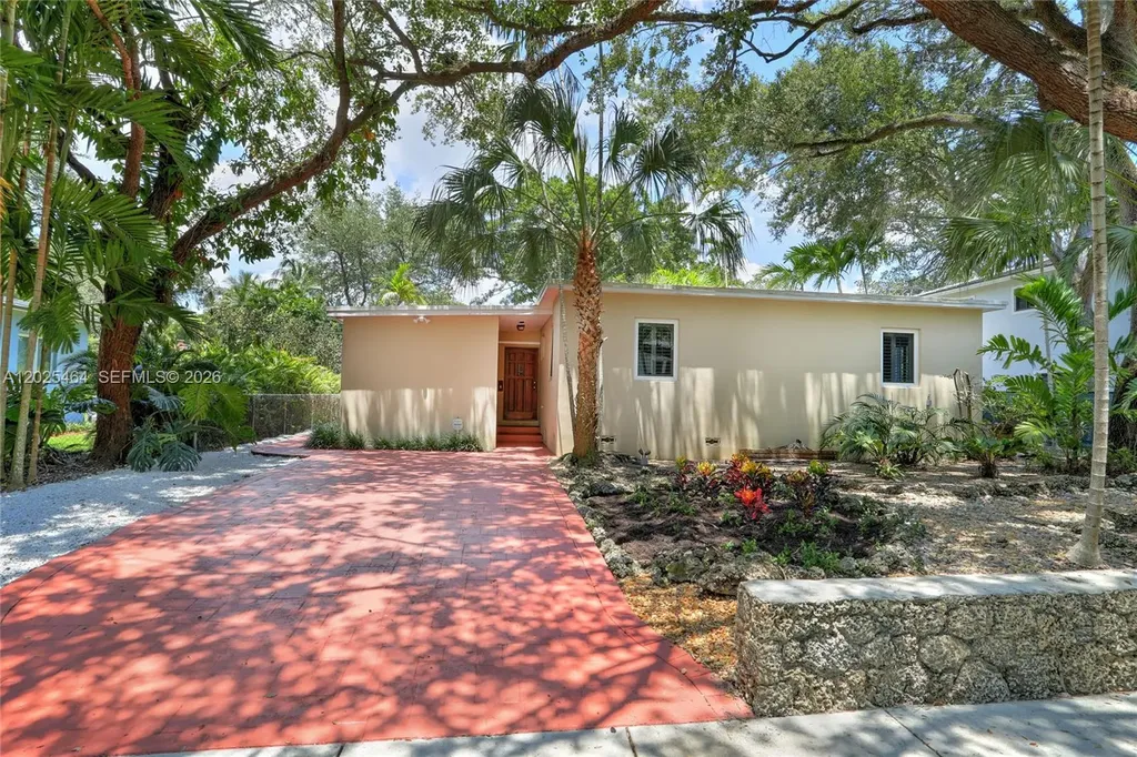 5835 SW 49th Street Miami FL 33155