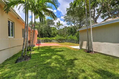 5835 SW 49th Street Miami FL 33155