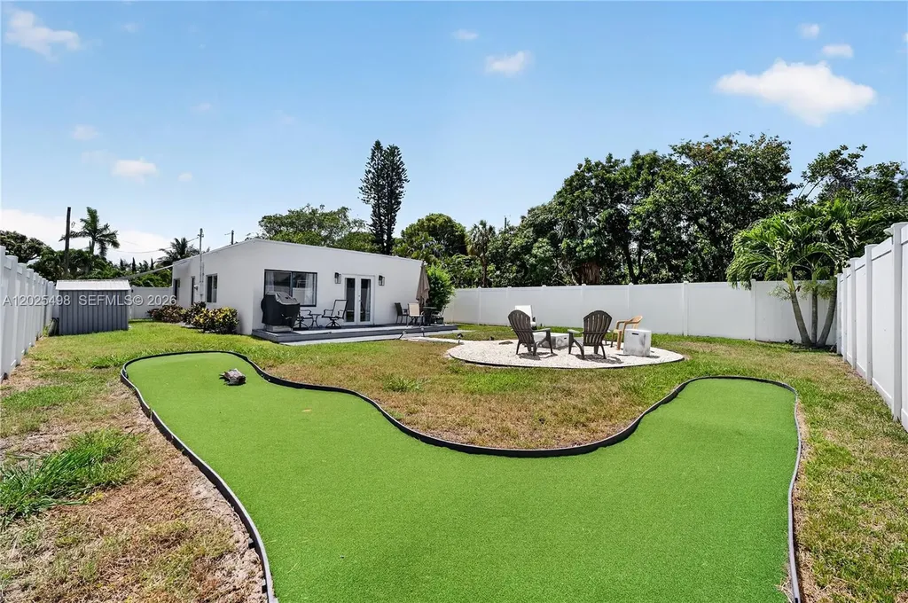 24 NW 13th Avenue Delray Beach FL 33444