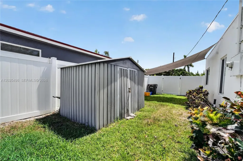 24 NW 13th Avenue Delray Beach FL 33444