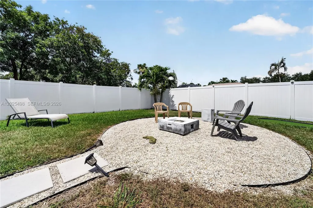 24 NW 13th Avenue Delray Beach FL 33444