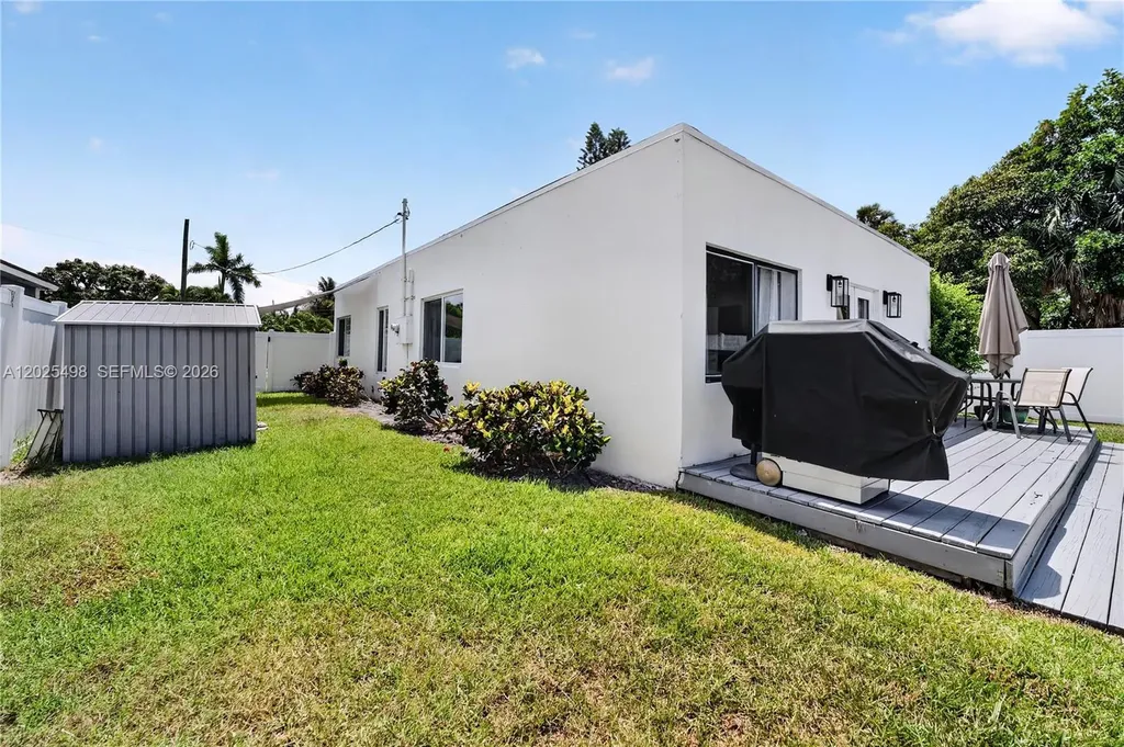24 NW 13th Avenue Delray Beach FL 33444