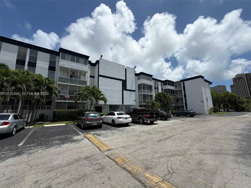 9159 SW 77th Avenue Miami FL 33156