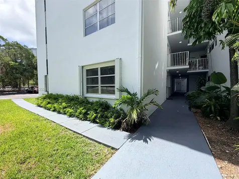 9159 SW 77th Avenue Miami FL 33156