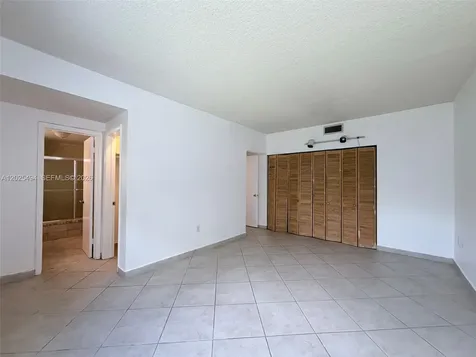 9159 SW 77th Avenue Miami FL 33156