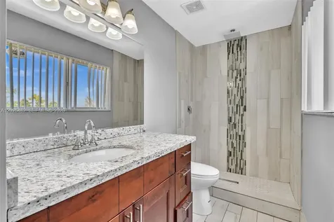 3417 NW 44th Street Oakland Park FL 33309