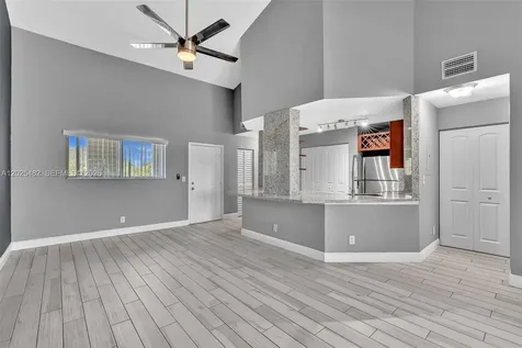 3417 NW 44th Street Oakland Park FL 33309