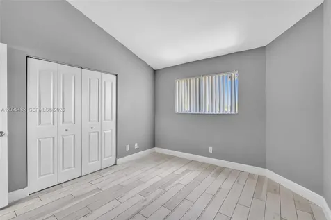 3417 NW 44th Street Oakland Park FL 33309