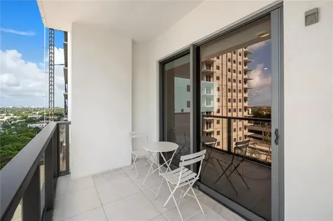 239 SW 9th Street Miami FL 33130