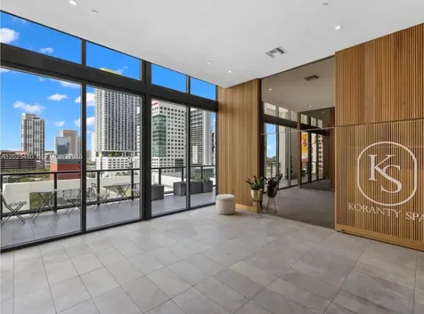 239 SW 9th Street Miami FL 33130