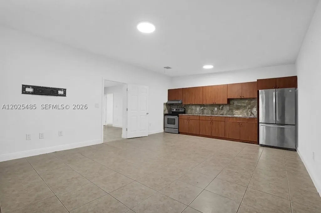 14500 NE 2nd Avenue Miami FL 33161