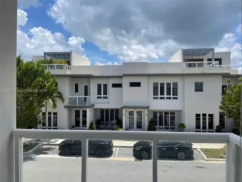 6471 NW 103rd Passage Doral FL 33178