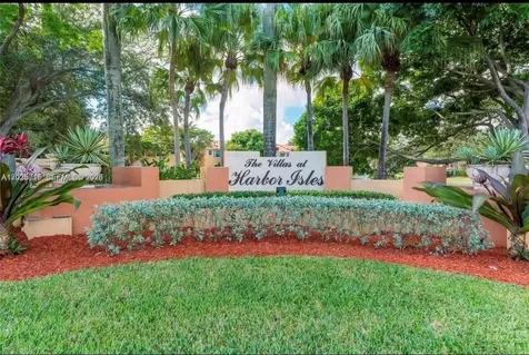 4913 N Harbor Isles Drive Dania Beach FL 33312