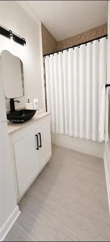 4913 N Harbor Isles Drive Dania Beach FL 33312