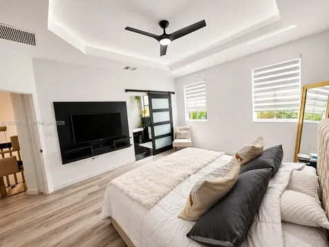 3054 NW 103rd Path Doral FL 33172