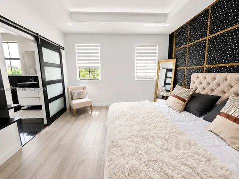 3054 NW 103rd Path Doral FL 33172