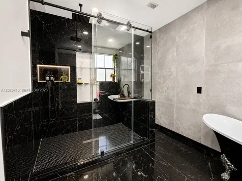 3054 NW 103rd Path Doral FL 33172