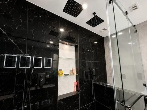 3054 NW 103rd Path Doral FL 33172