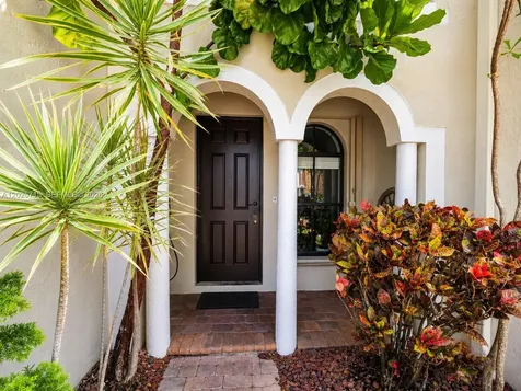3054 NW 103rd Path Doral FL 33172