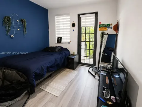 3054 NW 103rd Path Doral FL 33172