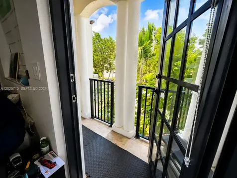 3054 NW 103rd Path Doral FL 33172