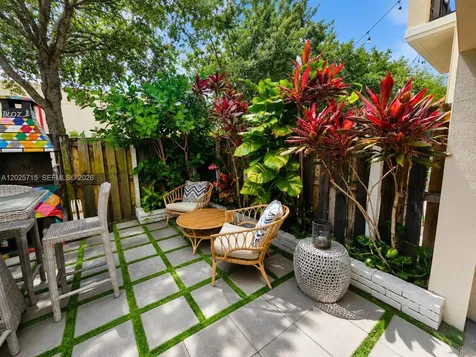 3054 NW 103rd Path Doral FL 33172