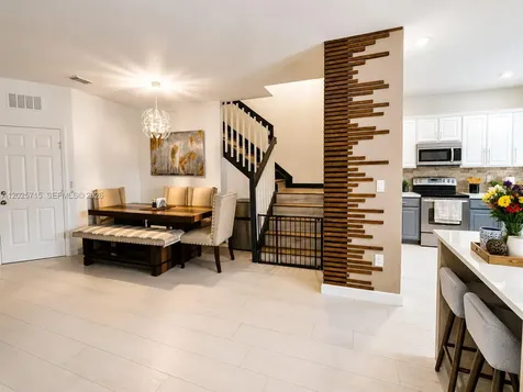 3054 NW 103rd Path Doral FL 33172