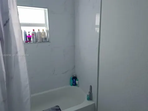 5308 NW 29th Avenue Miami FL 33142
