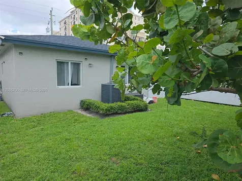 5308 NW 29th Avenue Miami FL 33142