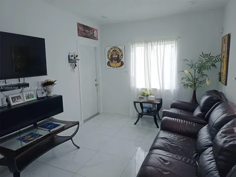 5308 NW 29th Avenue Miami FL 33142